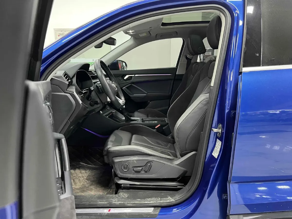 2020 Audi Q3 Sportback 2.0T 220HP L4 7DCT,autocango,china used car exporter,china ev exporter,chinese used car exporter,chinese used ev exporter