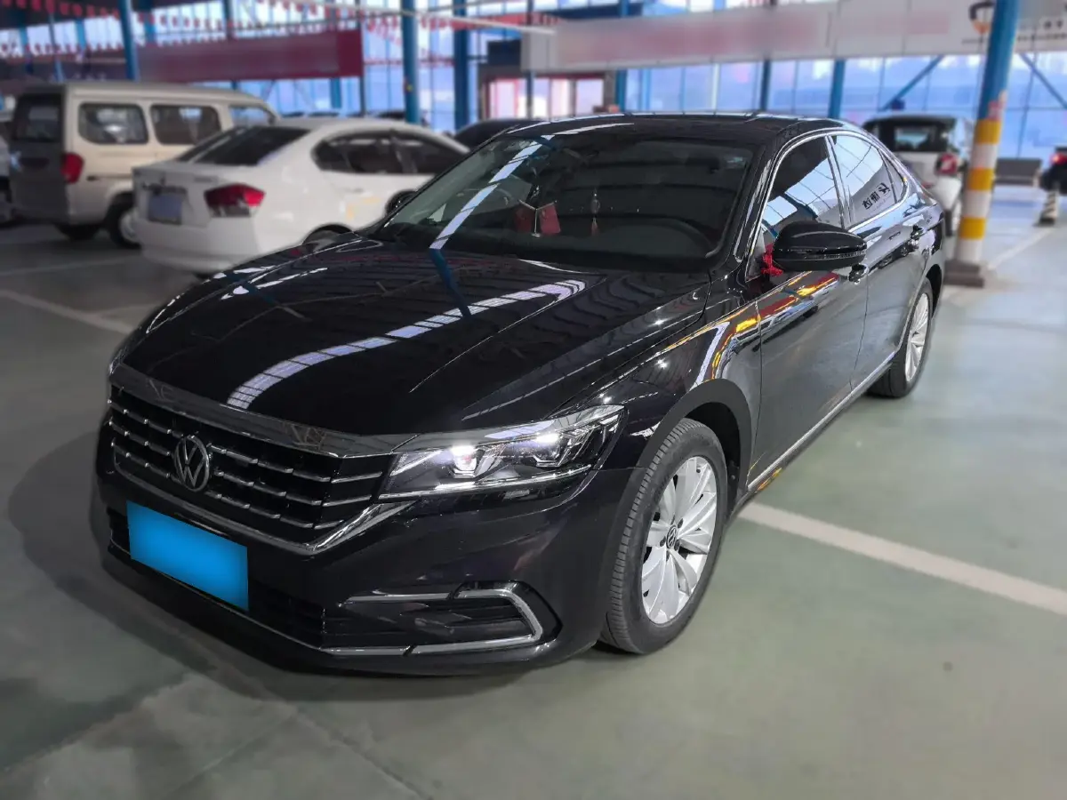 2021 Volkswagen Passat 2.0T 186HP L4 7DCT
