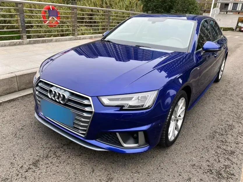 2019 Audi A4L 2.0T 190HP L4 7DCT