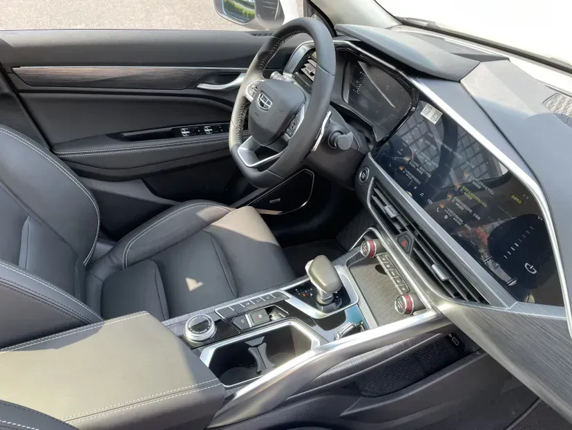 2019 Geely Tugella 2.0T 238HP L4 8AT,autocango,china used car exporter,china ev exporter,chinese used car exporter,chinese used ev exporter