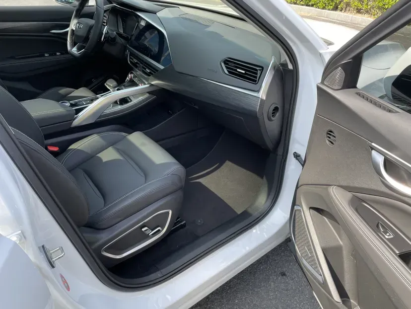 2019 Geely Tugella 2.0T 238HP L4 8AT,autocango,china used car exporter,china ev exporter,chinese used car exporter,chinese used ev exporter