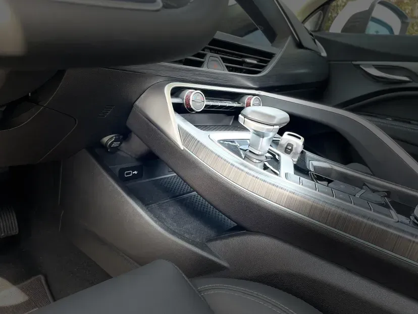 2019 Geely Tugella 2.0T 238HP L4 8AT,autocango,china used car exporter,china ev exporter,chinese used car exporter,chinese used ev exporter