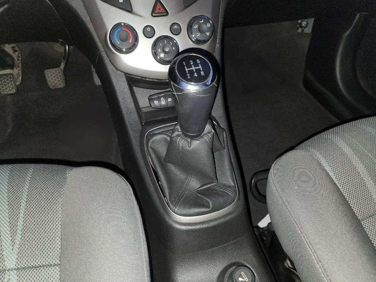 2011 Chevrolet Aveo 1.4L 103HP L4 5MT,autocango,china used car exporter,china ev exporter,chinese used car exporter,chinese used ev exporter