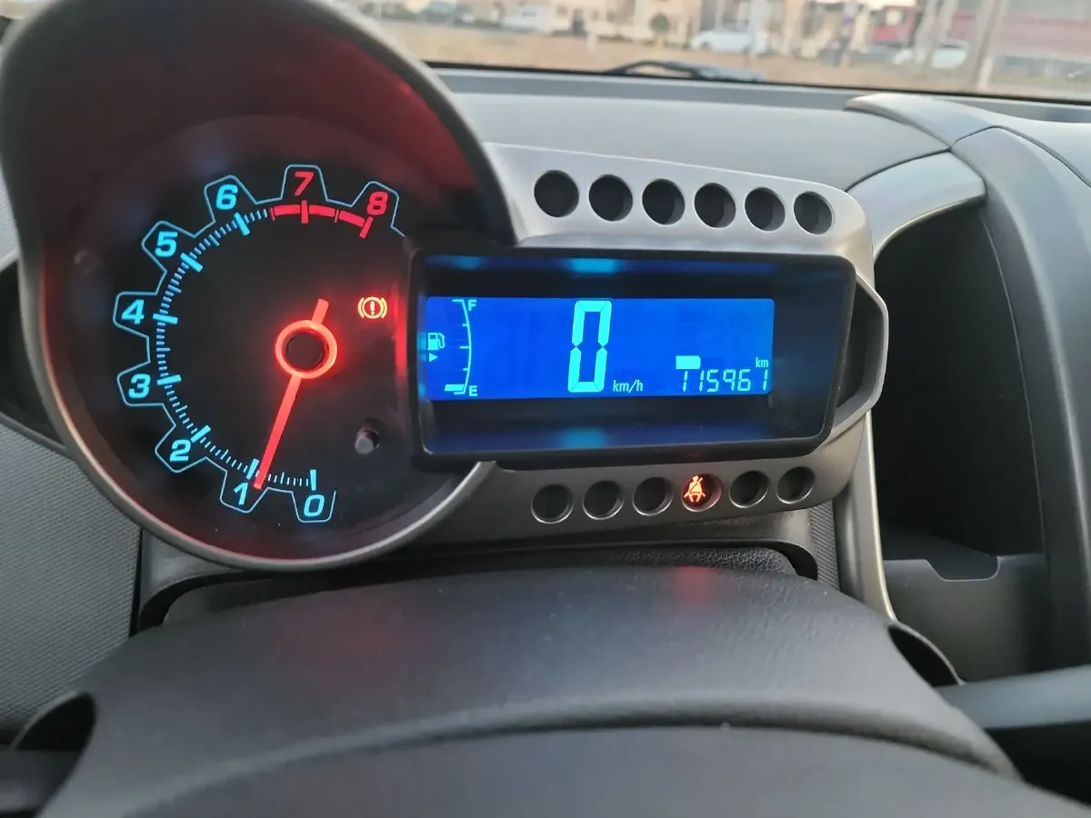 2011 Chevrolet Aveo 1.4L 103HP L4 5MT,autocango,china used car exporter,china ev exporter,chinese used car exporter,chinese used ev exporter