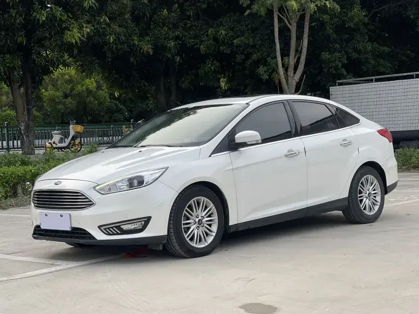 2015 Ford Focus 1.5T 181HP L4 6AT