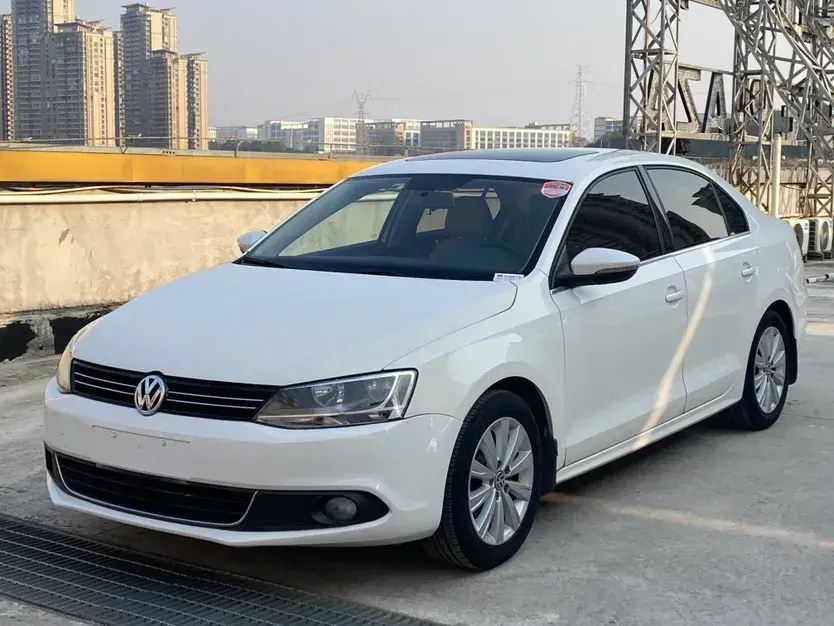 2014 Volkswagen Sagitar 1.6L 105HP L4 6AT