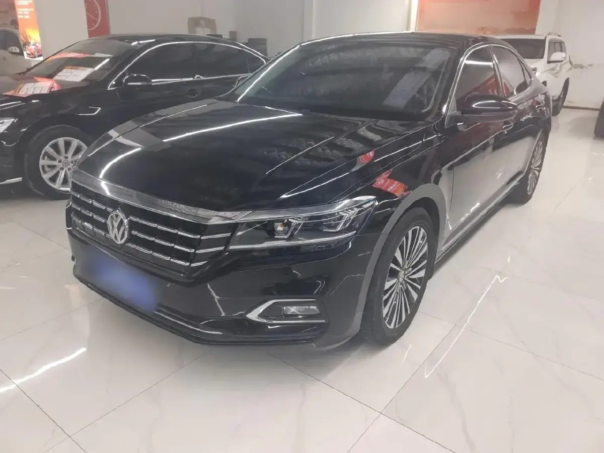 2019 Volkswagen Passat 2.0T 186HP L4 7DCT
