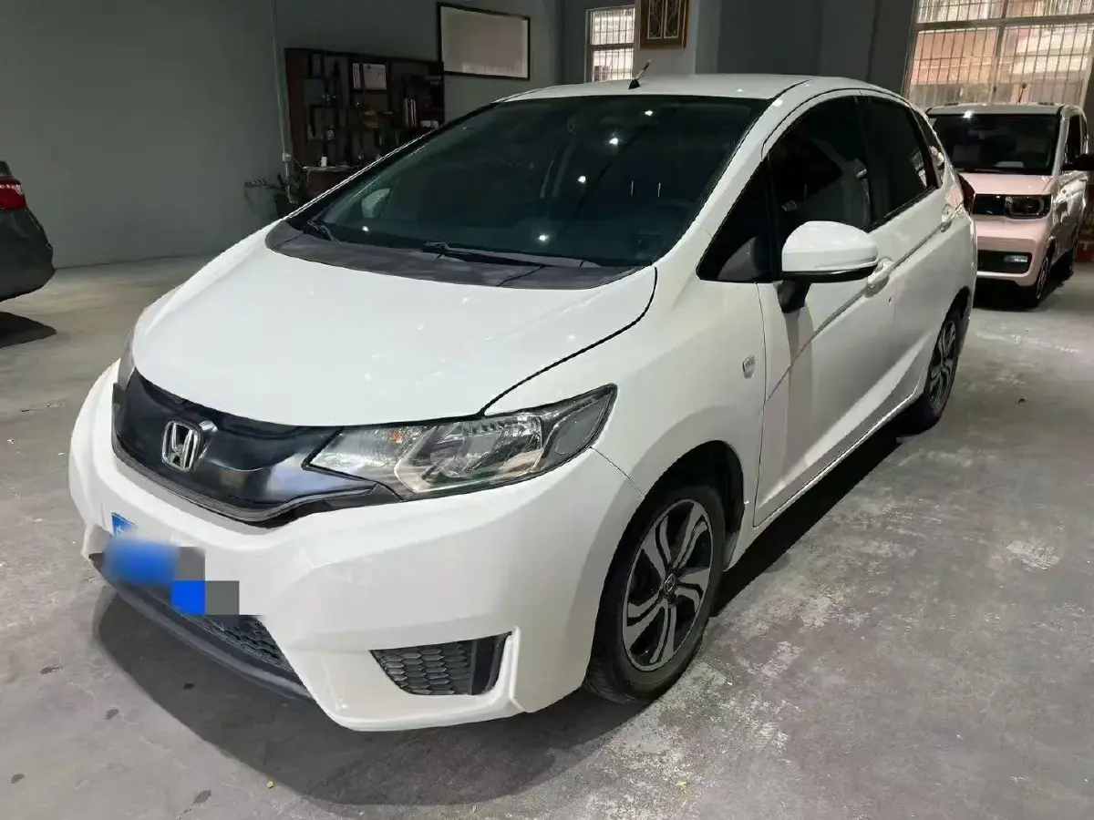 2014 Honda Fit 1.5L 131HP L4 CVT