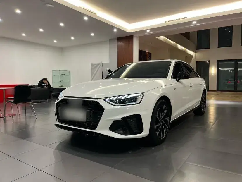 2023 Audi A4L 2.0T 190HP L4 7DCT
