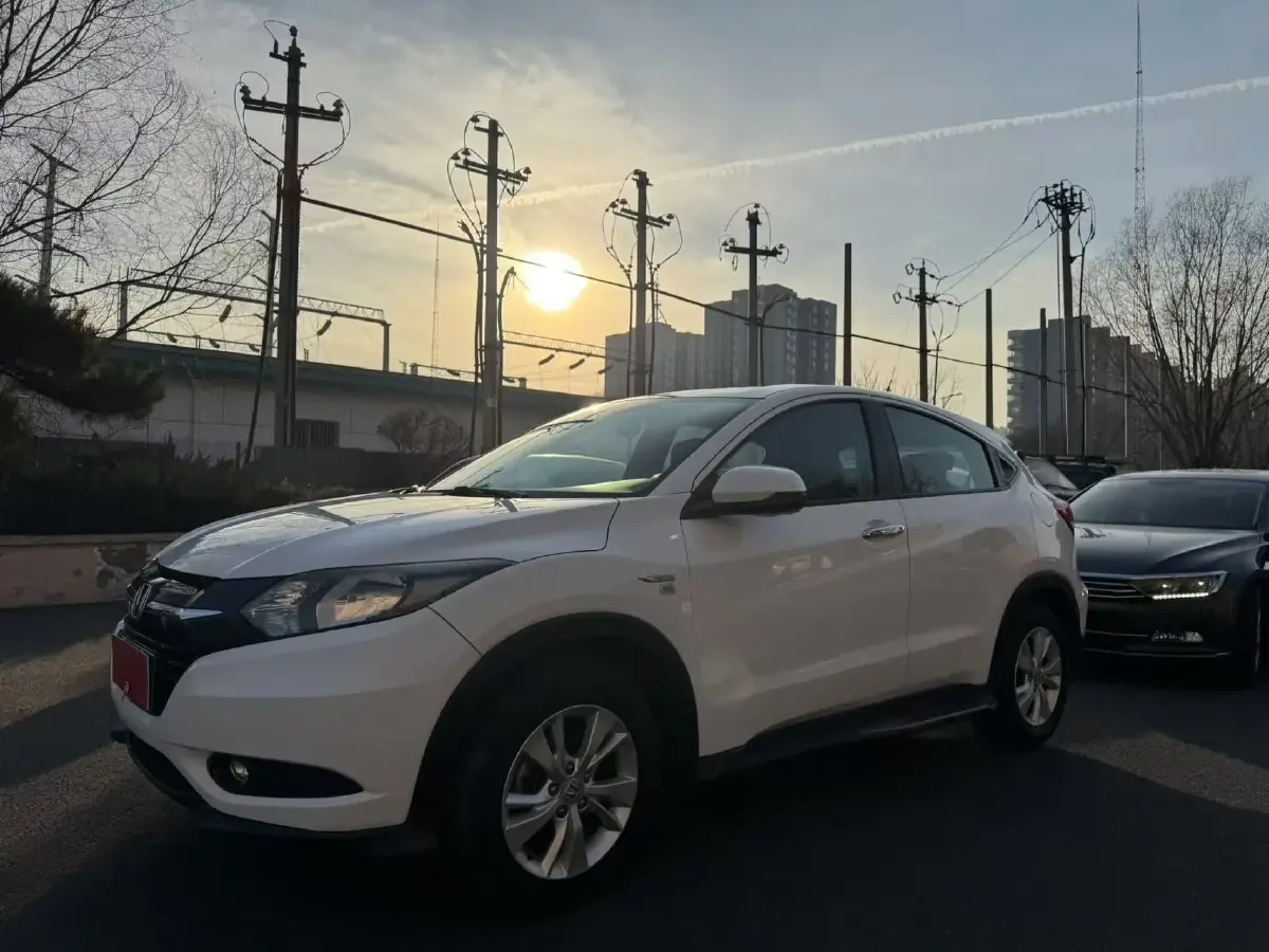 2015 Honda Vezel 1.5L 131HP L4 CVT