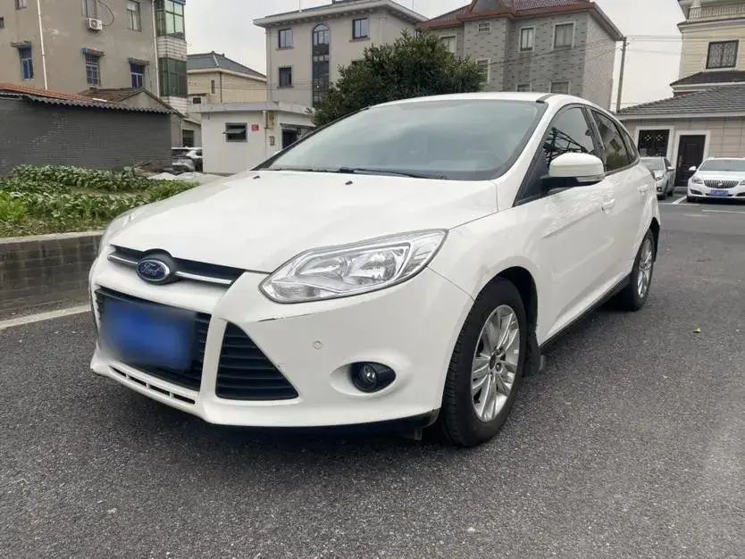 2012 Ford Focus 1.6L 125HP L4 6DCT