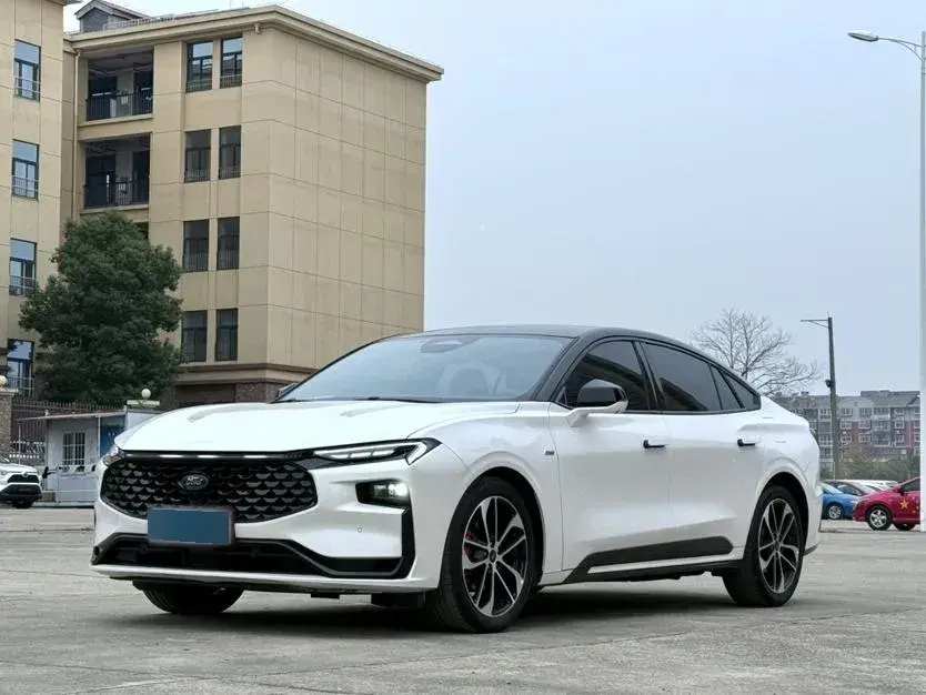 2022 Ford Mondeo 2.0T 238HP L4 8AT