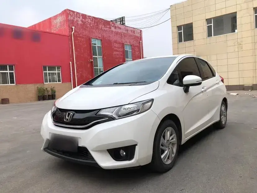 2014 Honda Fit 1.5L 131HP L4 CVT