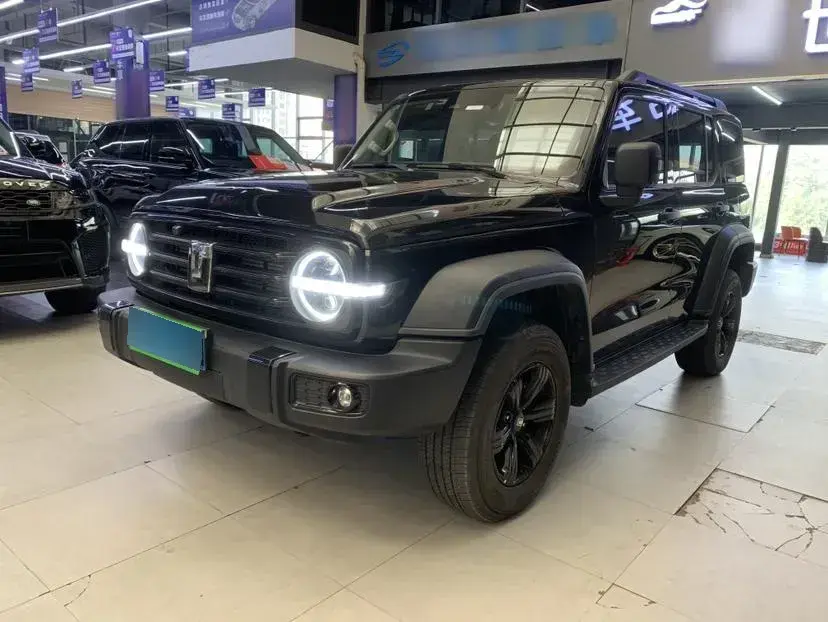 2023 Tank 300 2.0T 227HP L4 8AT