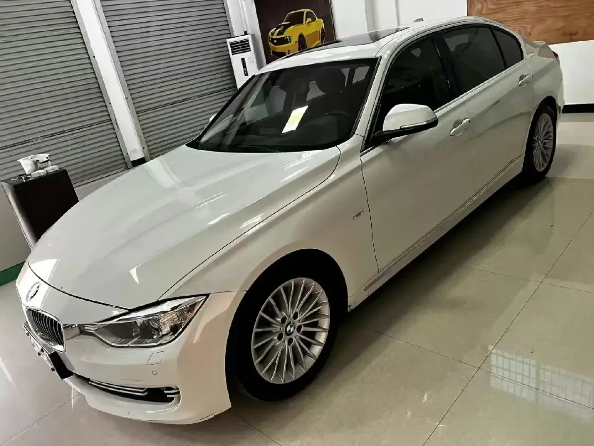 2014 BMW 3 Series 2.0T 184HP L4 8AT
