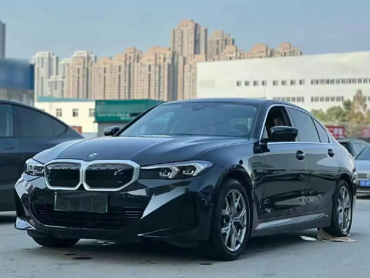 2024 BMW i3 BEV 70KWH