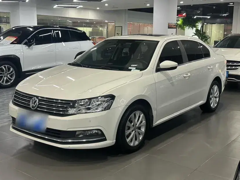 2017 Volkswagen Lavida 1.6L 110HP L4 6AT
