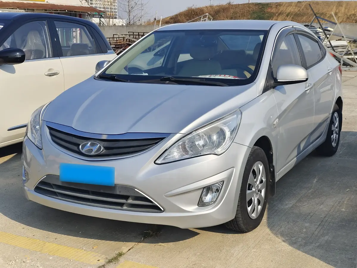 2010 Hyundai Reina 1.4L 107HP L4 4AT