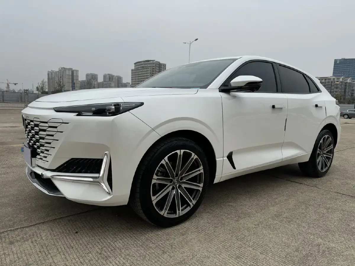 2021 ChangAn UNI-K 2.0T 233HP L4 8AT