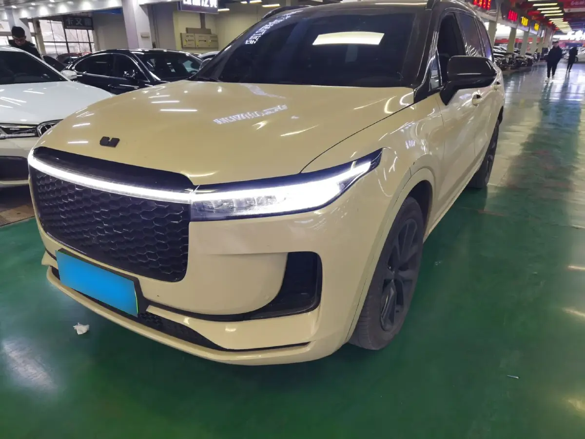 2021 Li ONE Range Extended 131HP REEV 40.5KWH