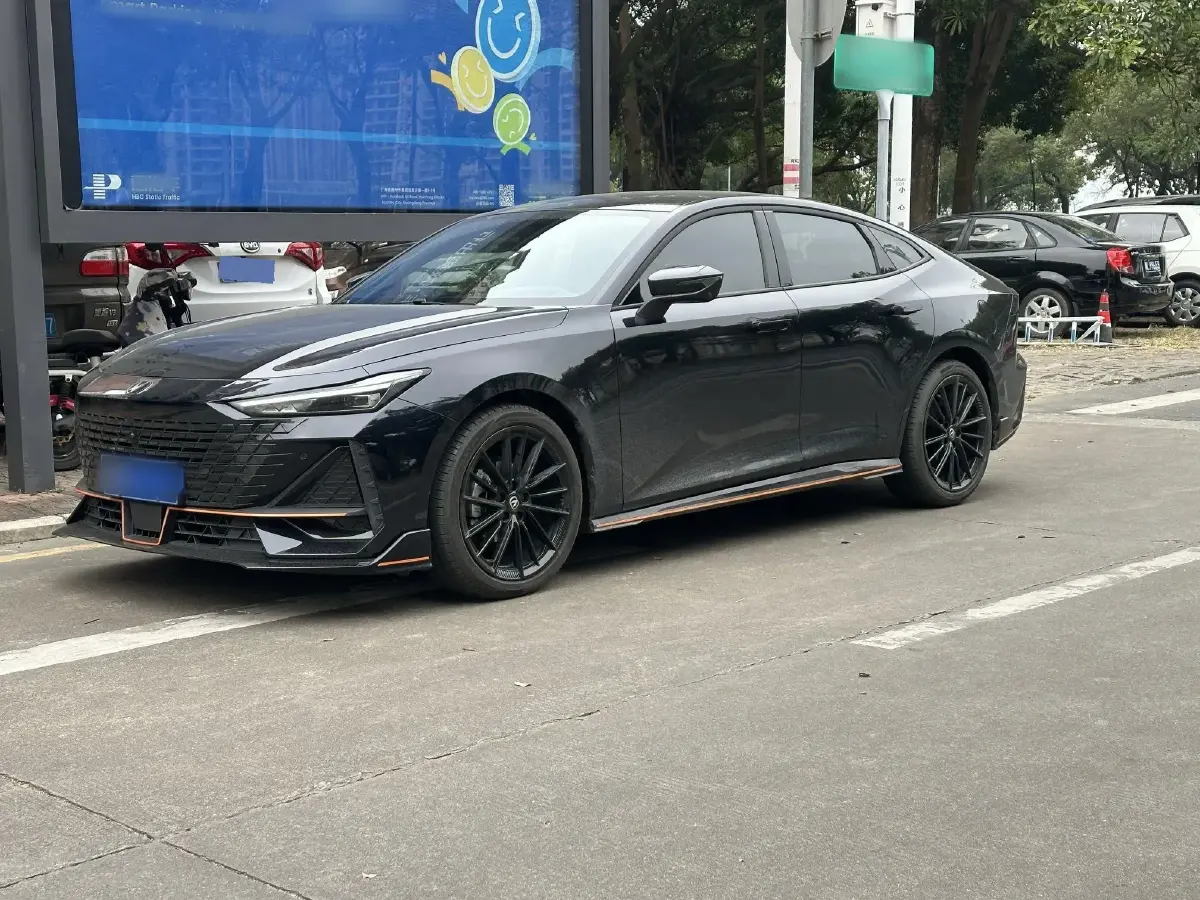 2022 ChangAn UNI-V 1.5T 188HP L4 7DCT