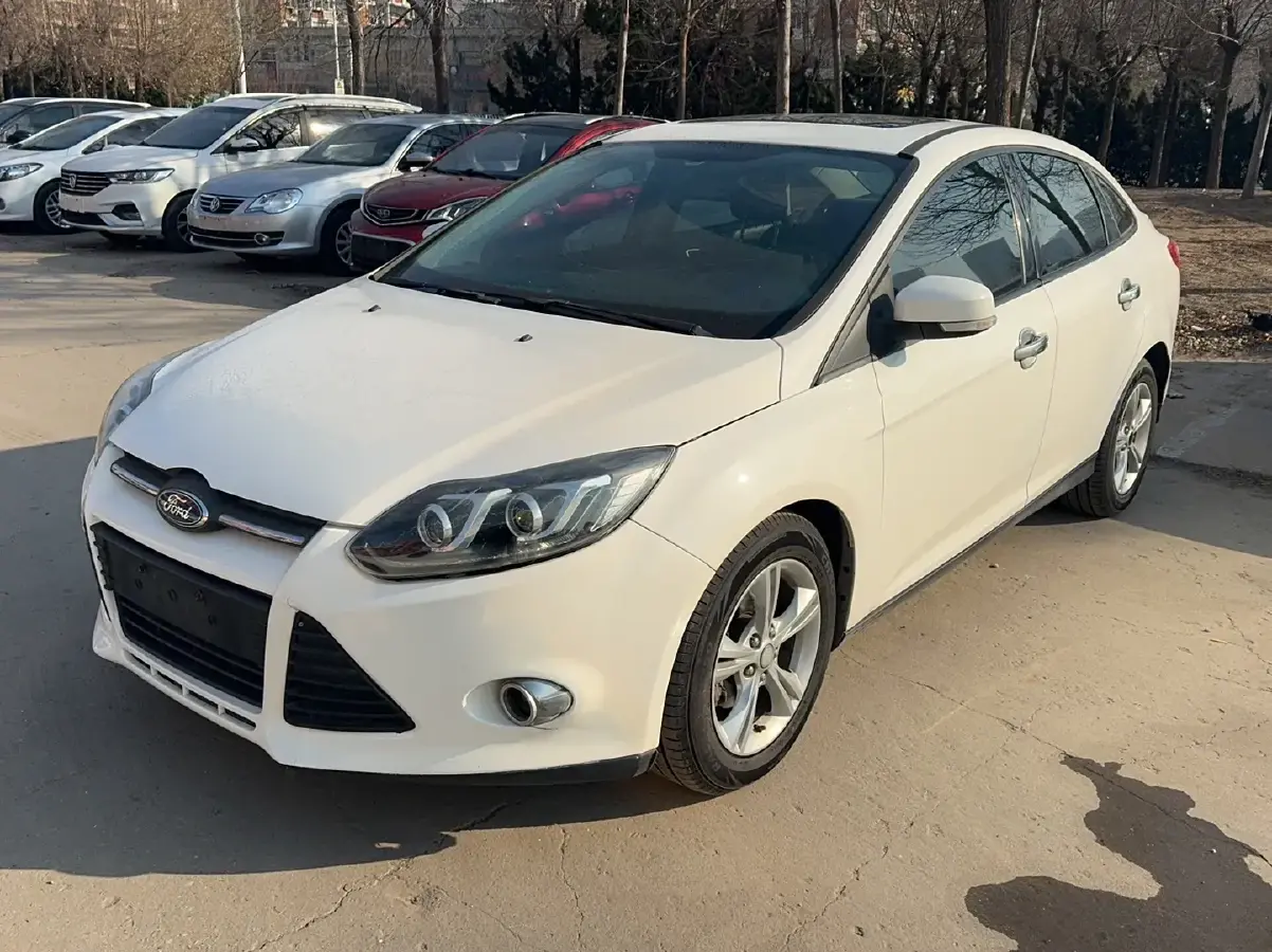 2012 Ford Focus 1.6L 125HP L4 6DCT