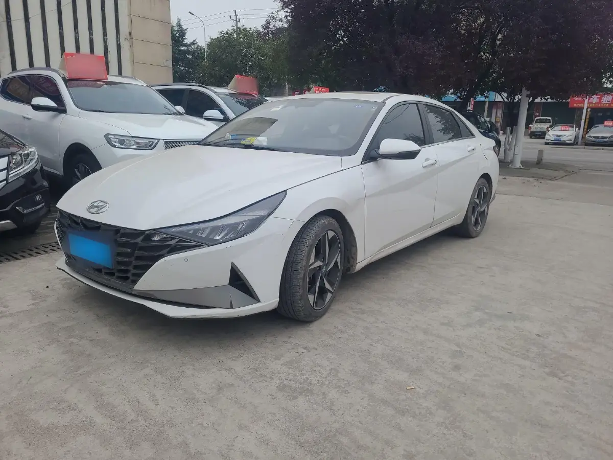 2021 Hyundai Elantra 1.5L 115HP L4 CVT