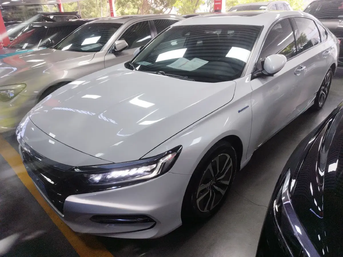 2018 Honda Accord 2.0L 146HP L4 E-CVT Hybrid