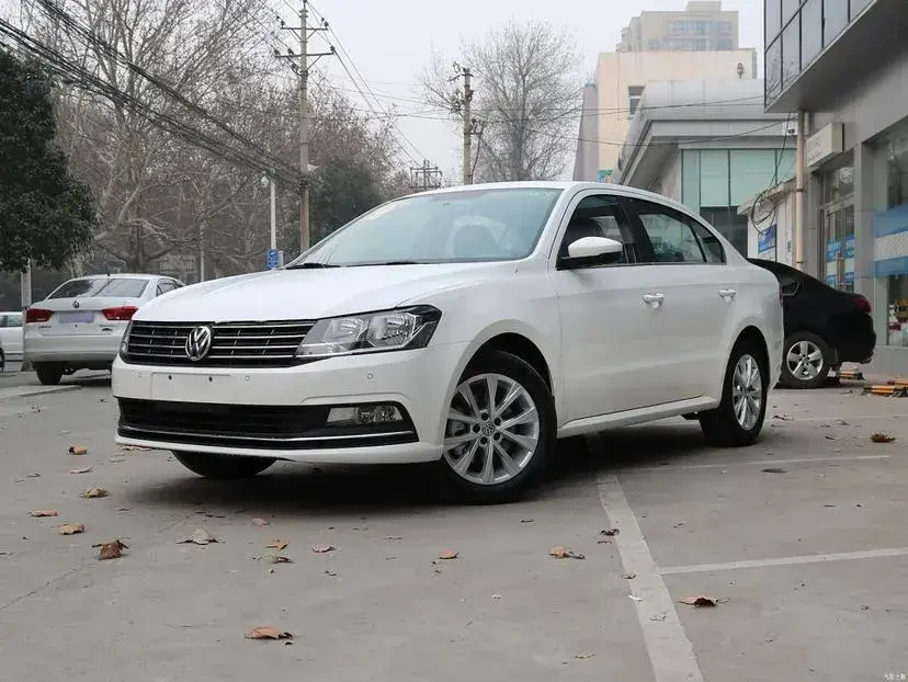 2015 Volkswagen Lavida 1.6L 110HP L4 5MT