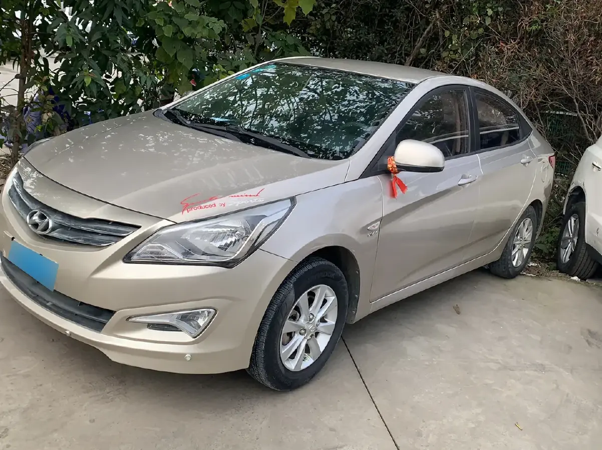 2014 Hyundai Reina 1.4L 107HP L4 5MT