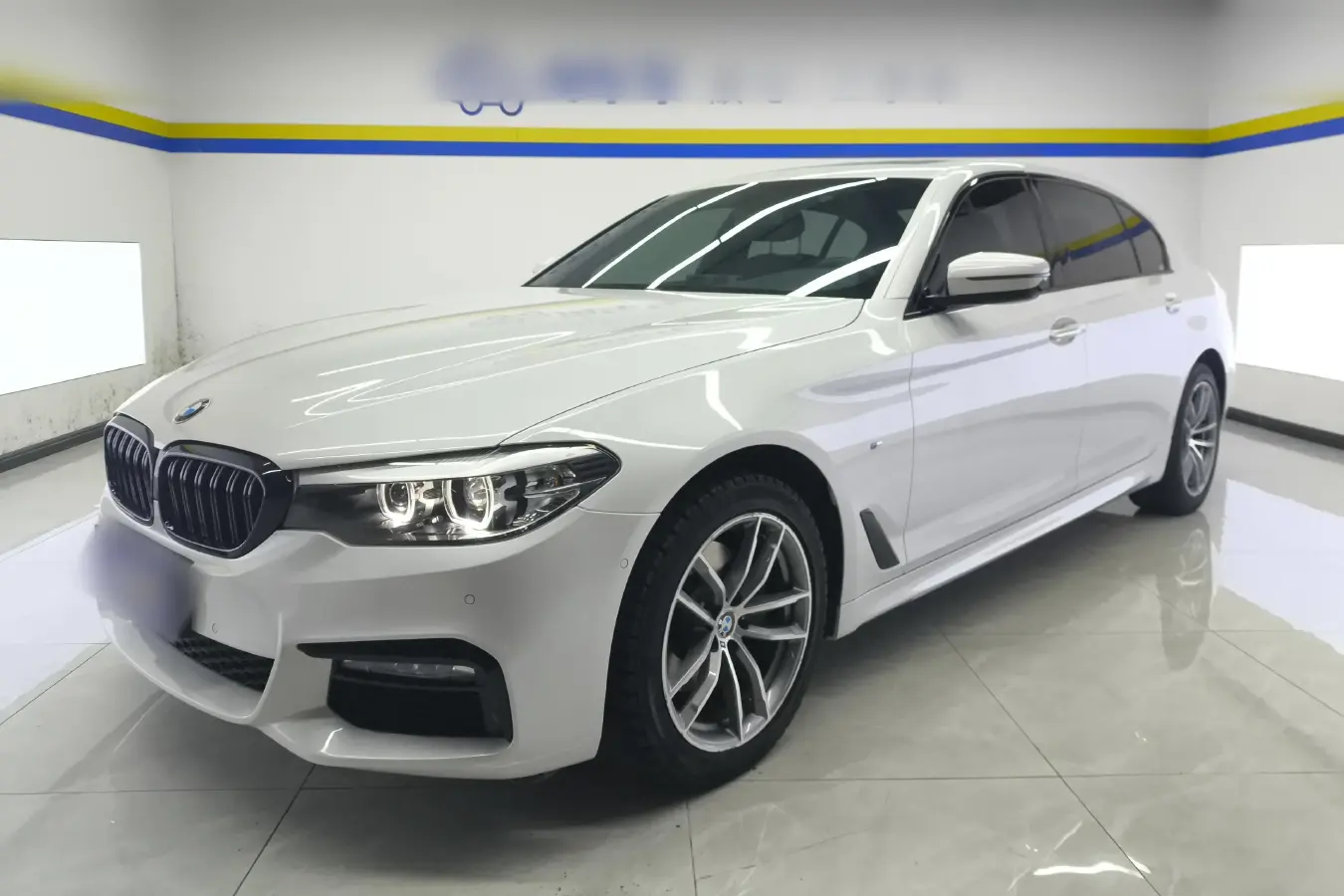2018 BMW 5 Series 2.0T 184HP L4 8AT
