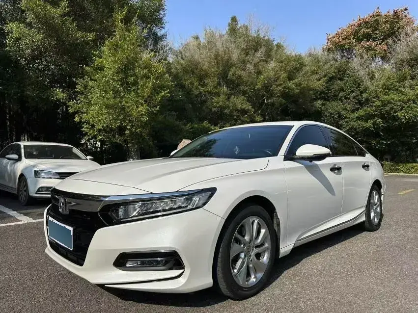 2018 Honda Accord 1.5T 194HP L4 CVT