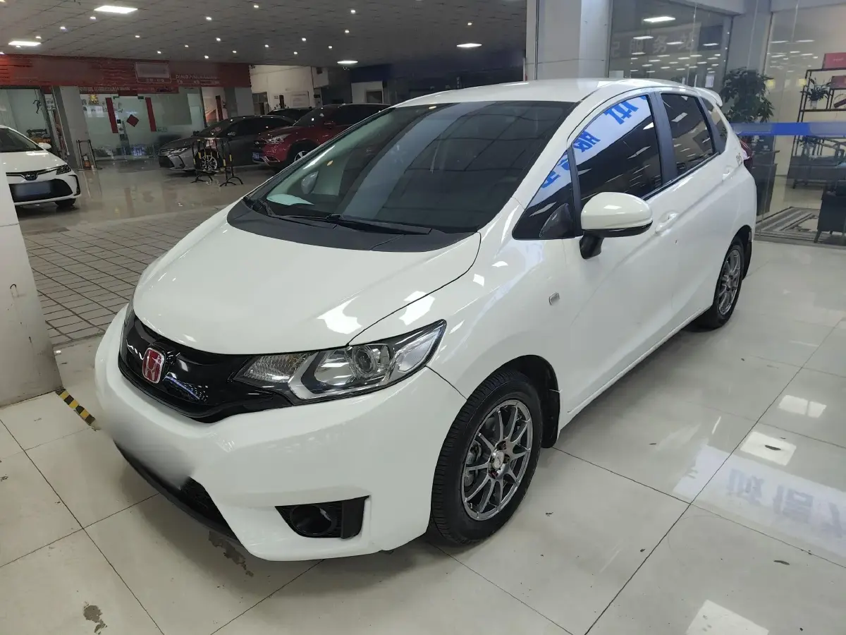 2016 Honda Fit 1.5L 131HP L4 CVT