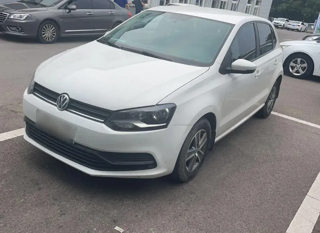 2016 Volkswagen Polo 1.4L 90HP L4 6AT