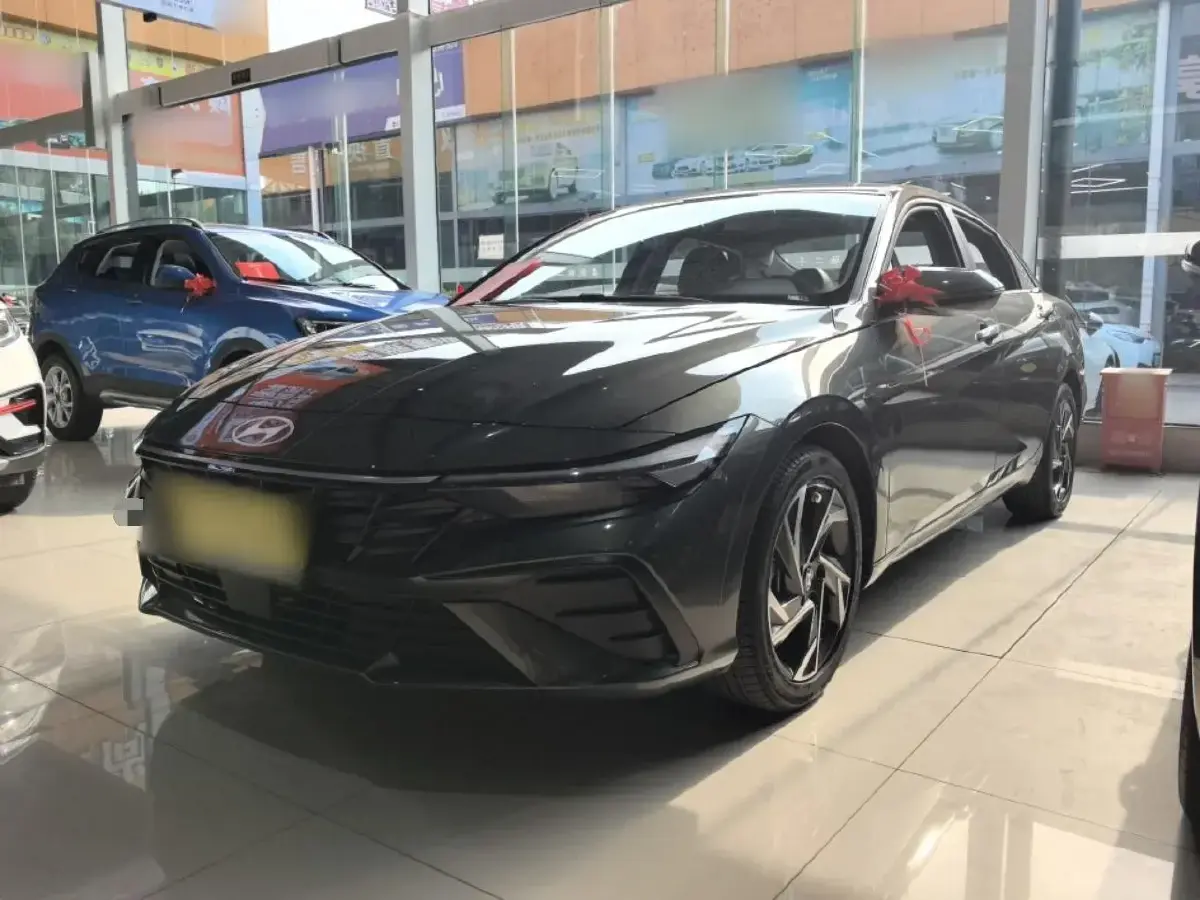 2023 Hyundai Elantra 1.5L 115HP L4 CVT