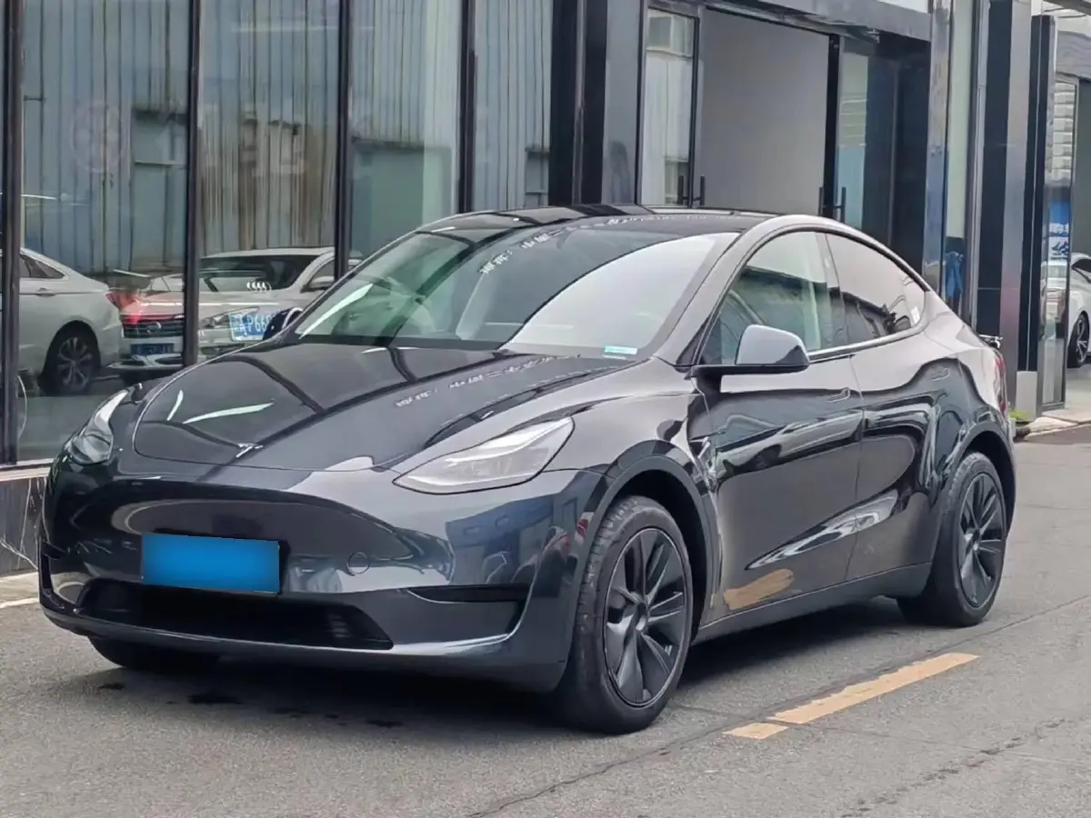 2024 Tesla Model Y BEV 60KWH