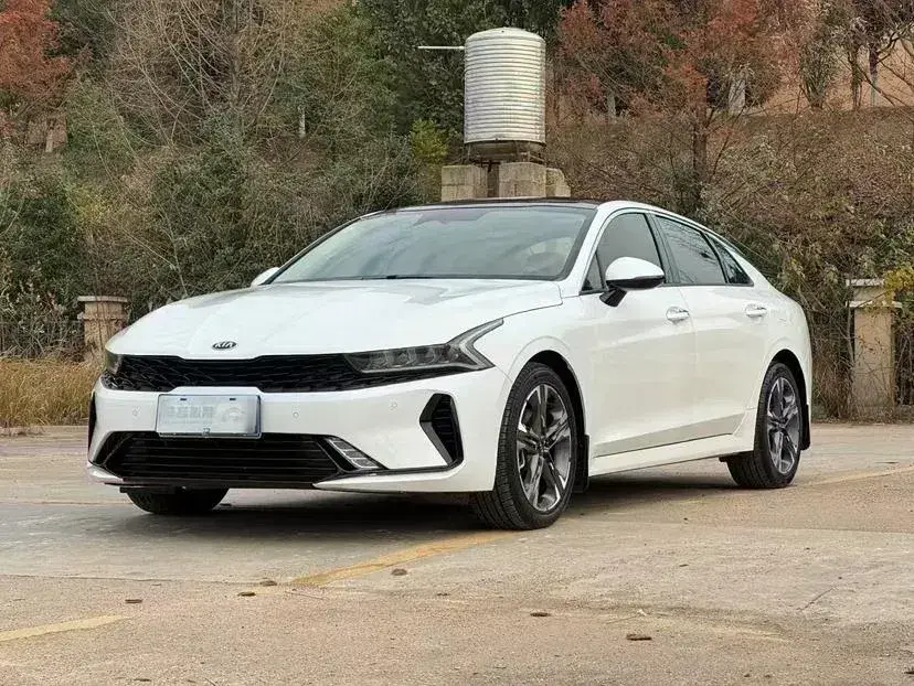 2020 Kia K5 1.5T 170HP L4 7DCT