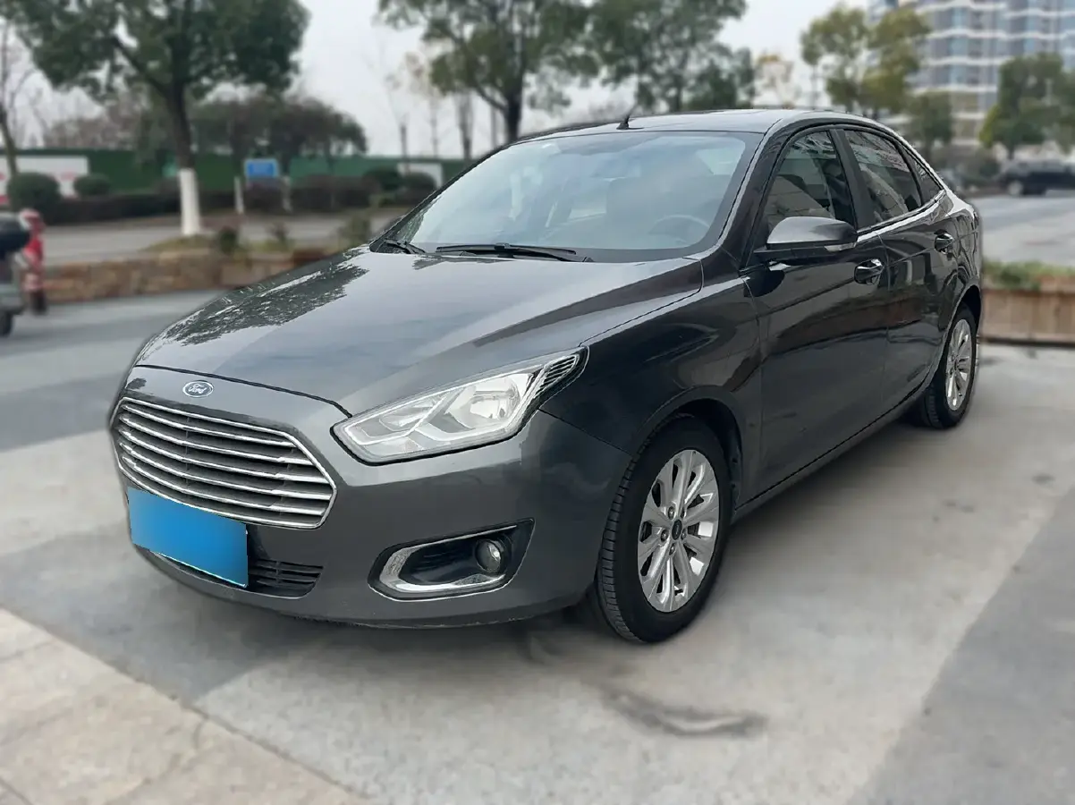 2015 Ford Escort 1.5L 113HP L4 6AT