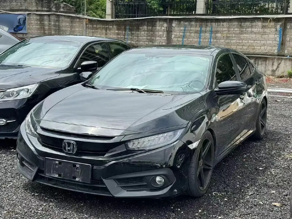 2016 Honda Civic 1.5T 177HP L4 CVT