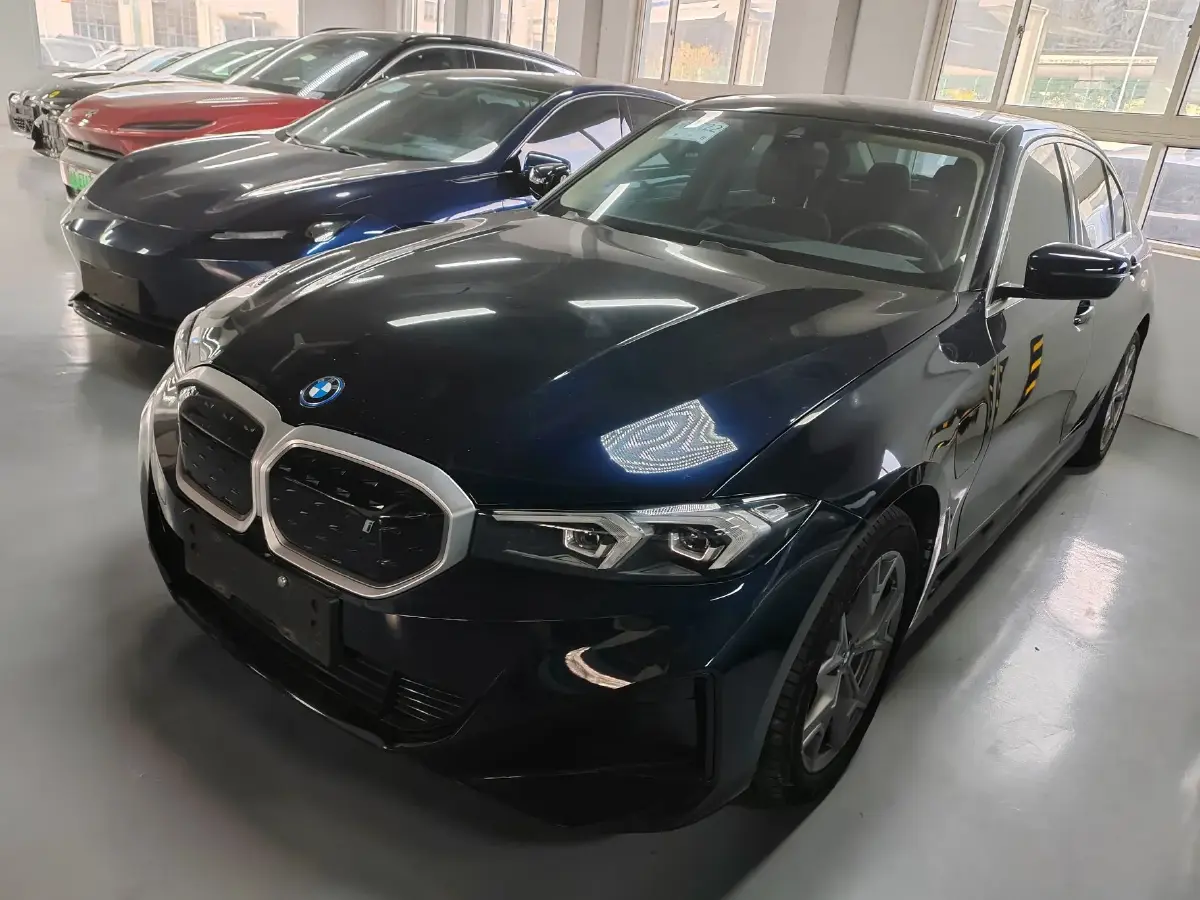 2022 BMW i3 BEV 70KWH