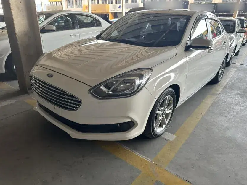 2019 Ford Escort 1.5L 122HP L3 6AT