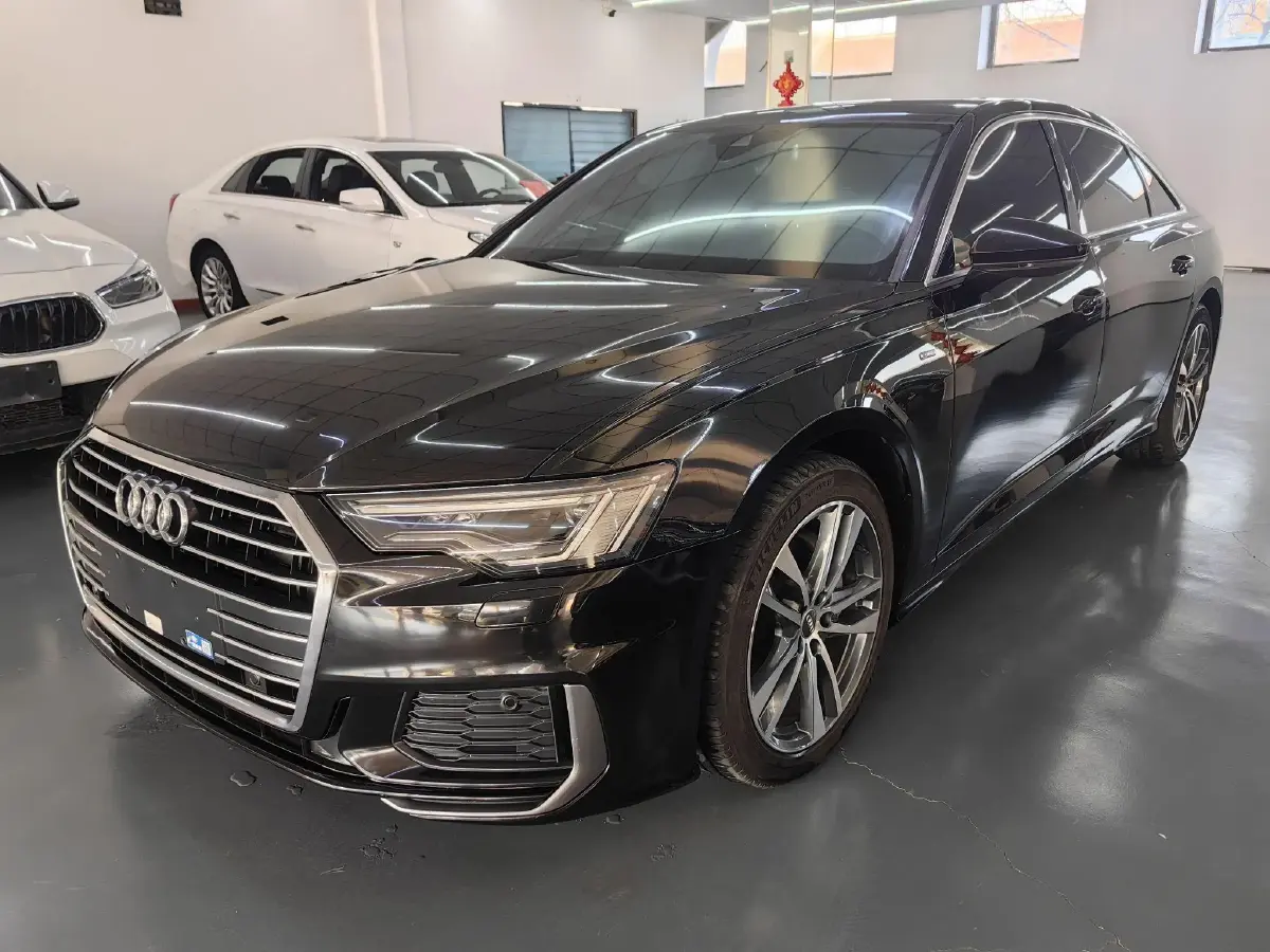 2021 Audi A6L 2.0T 190HP L4 7DCT