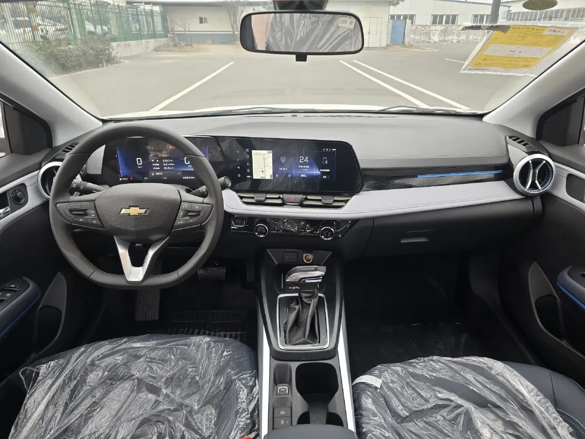 2024 Chevrolet Monza 1.5L 113HP L4 6DCT,autocango,china used car exporter,china ev exporter,chinese used car exporter,chinese used ev exporter