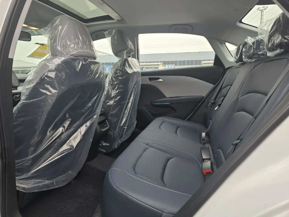 2024 Chevrolet Monza 1.5L 113HP L4 6DCT,autocango,china used car exporter,china ev exporter,chinese used car exporter,chinese used ev exporter