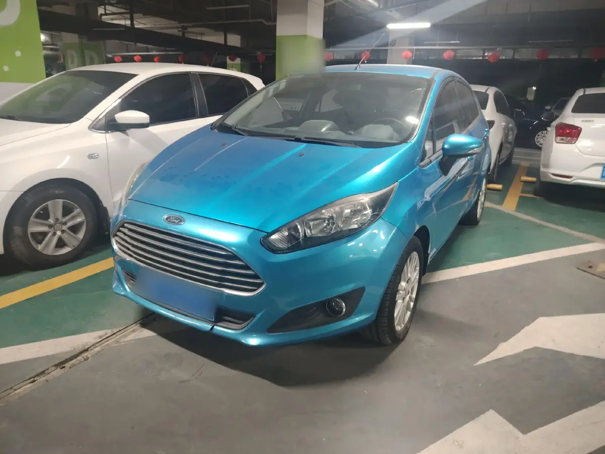 2013 Ford Fiesta 1.5L 110HP L4 5MT