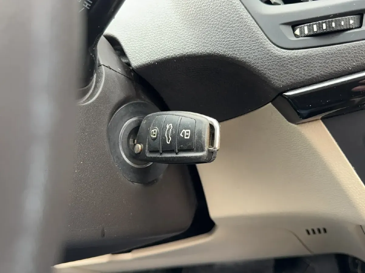 2015 Chery Arrizo M7 2.0L 139HP L4 CVT,autocango,china used car exporter,china ev exporter,chinese used car exporter,chinese used ev exporter