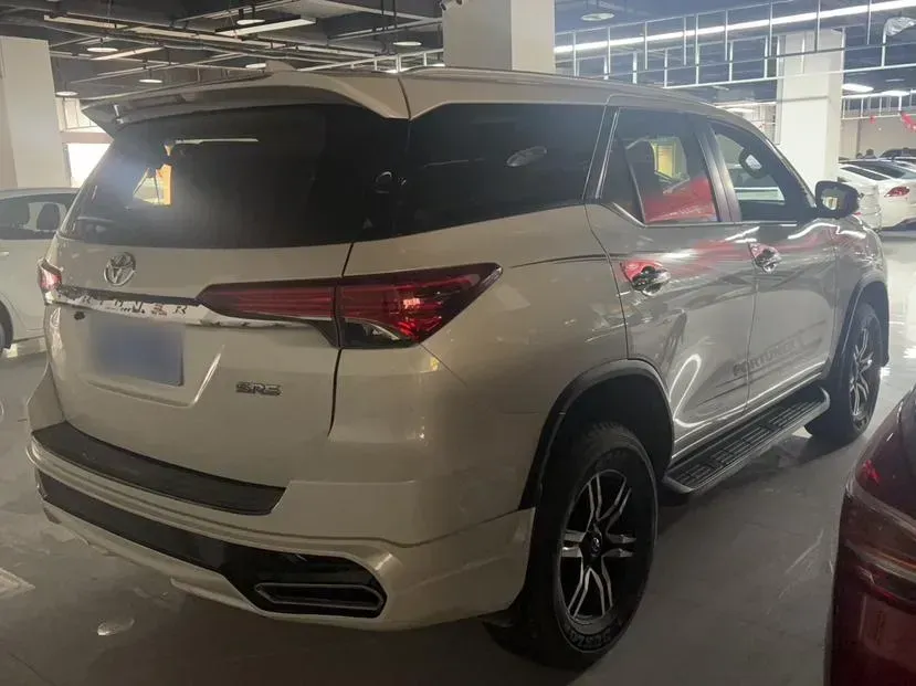 2016 Toyota Fortuner 2.7L 163HP L4 6AT,autocango,china used car exporter,china ev exporter,chinese used car exporter,chinese used ev exporter