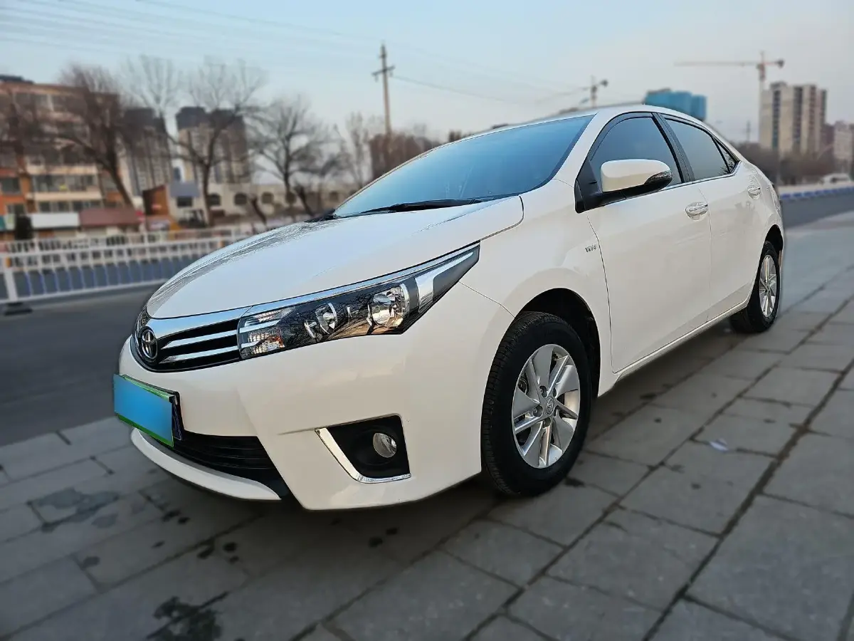 2017 Toyota Corolla 1.6L 122HP L4 CVT
