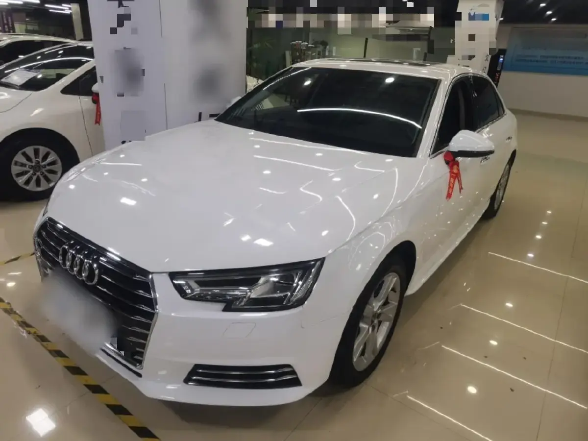 2018 Audi A4L 2.0T 190HP L4 7DCT