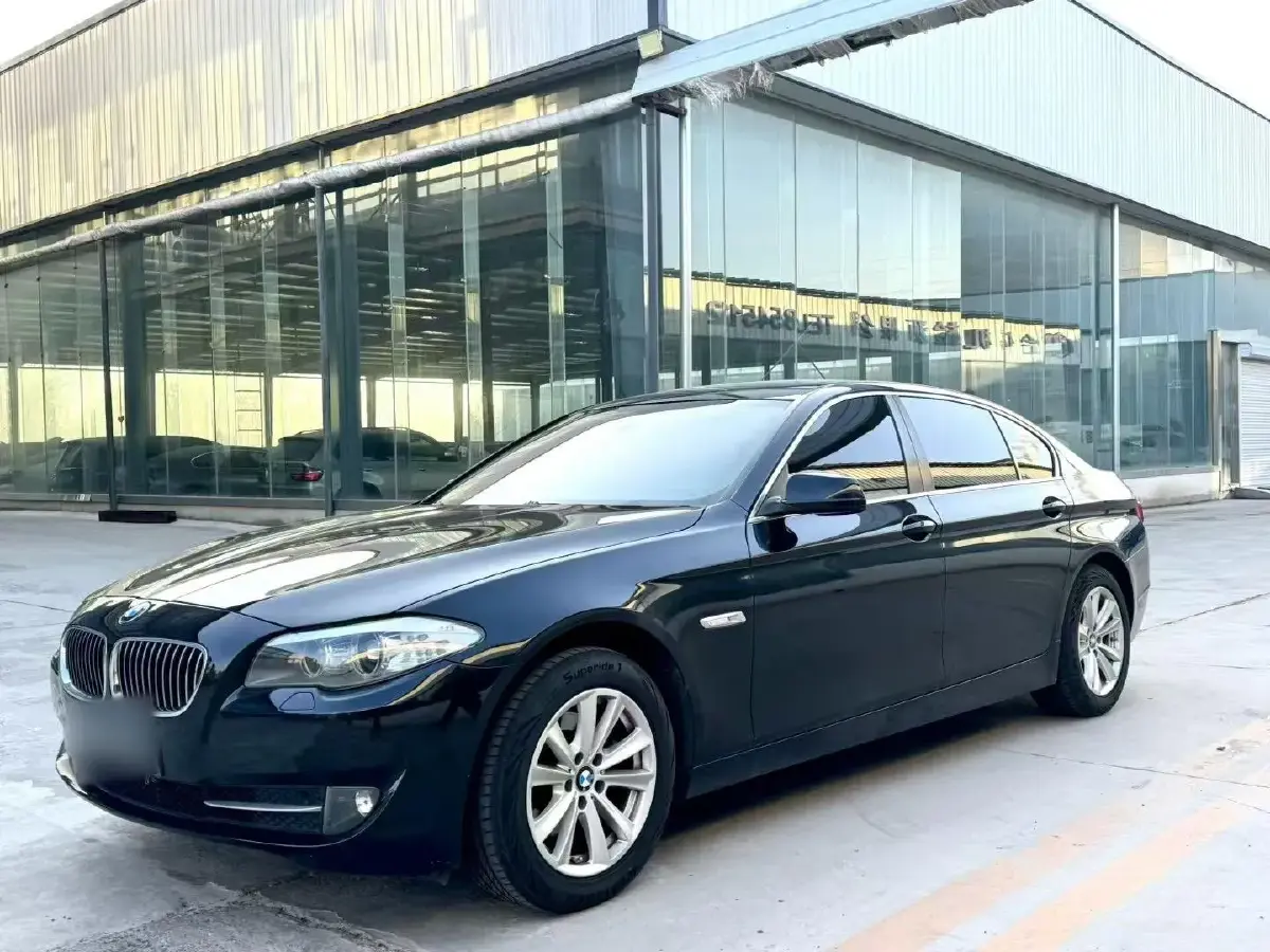 2013 BMW 5 Series 2.0T 218HP L4 8AT